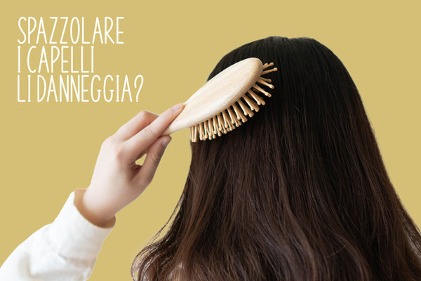 Spazzolare i capelli: è salutare?